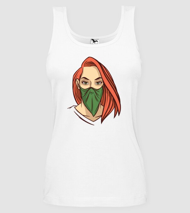 Femeie cu batic model alb pe tricou