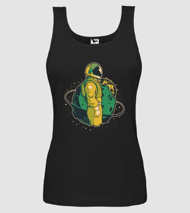 Astronaut model negru pe tricou