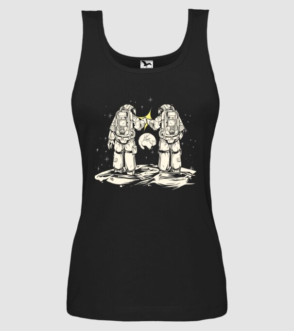 Prieteni Astronaut model negru pe tricou