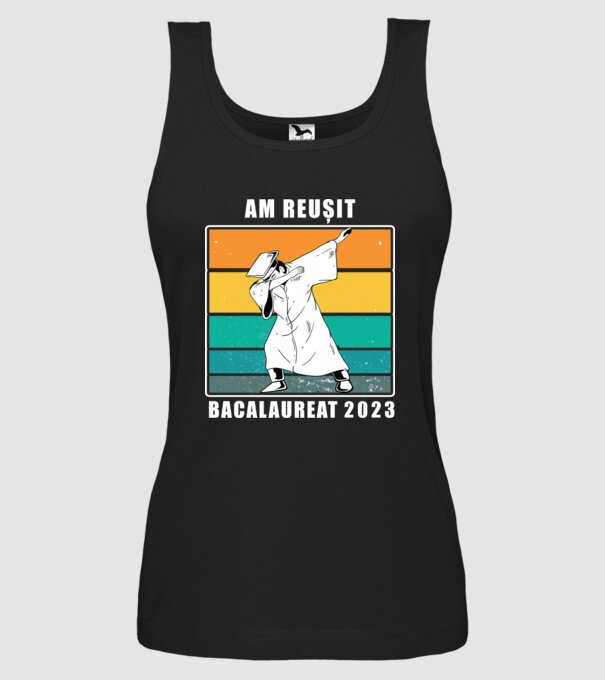 Am reușit 2023 model negru pe tricou