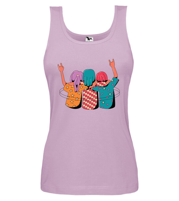  model  pe tricou