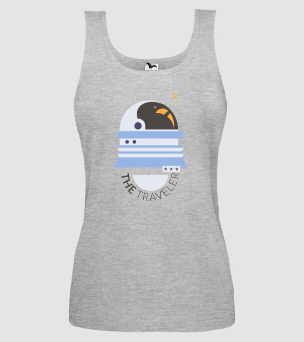 The Traveler model gri pe tricou