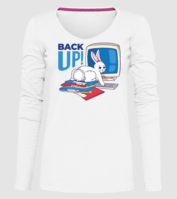 Back up bunny model alb pe tricou