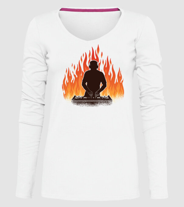 DJ Flăcări model alb pe tricou
