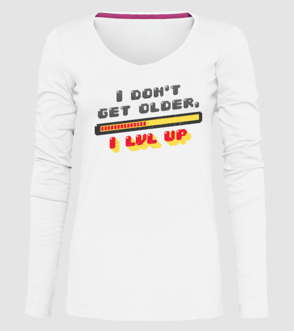 Eu nu îmbătrânesc, trec la nivelul următor Gamer, tricou zi naștere model alb pe tricou