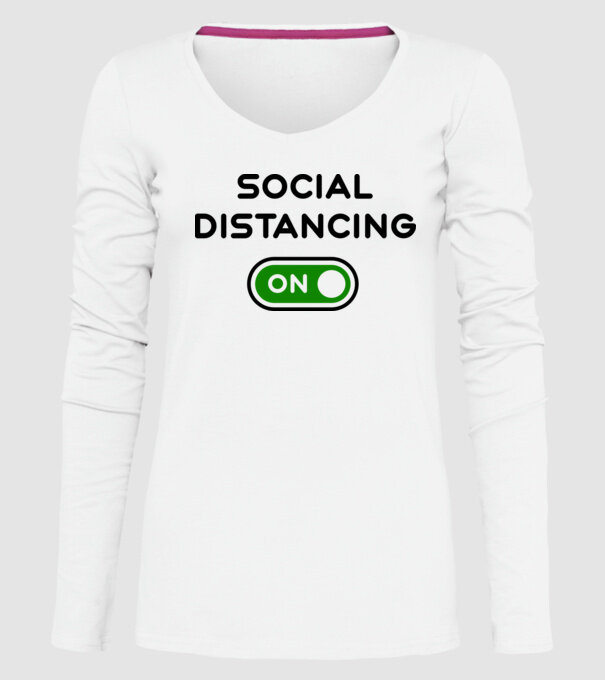 Social distancing on model alb pe tricou