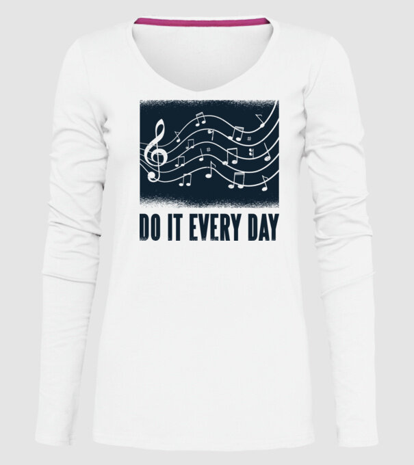 Note muzicale model alb pe tricou