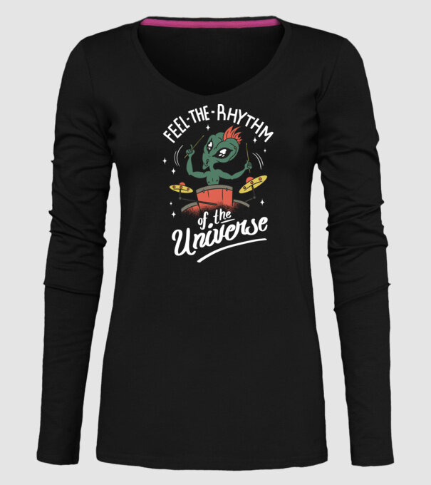 Alien baterist model negru pe tricou
