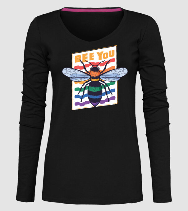 Bee You Pride model negru pe tricou