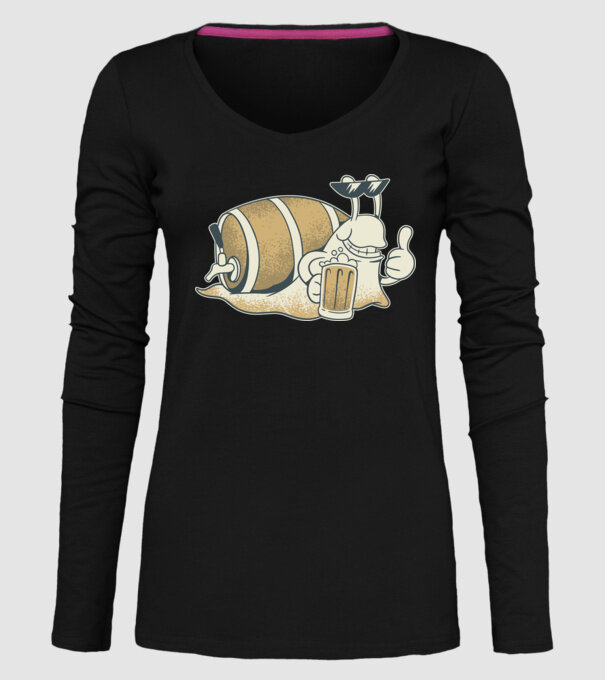 Melc cu bere model negru pe tricou