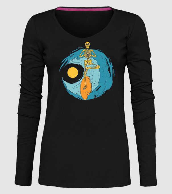 Schelet Surfer model negru pe tricou