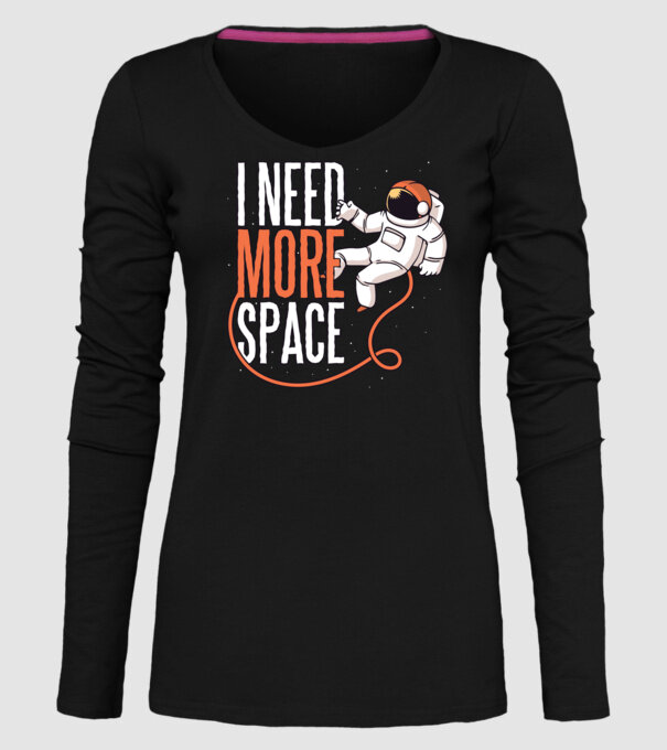 I need more space tricou astronaut model negru pe tricou