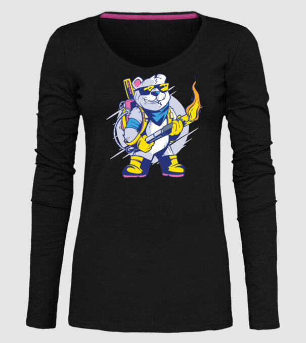Urs cu aruncător de flăcări model negru pe tricou