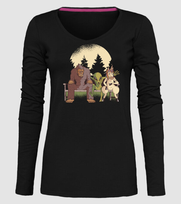 Creaturi mitice model negru pe tricou