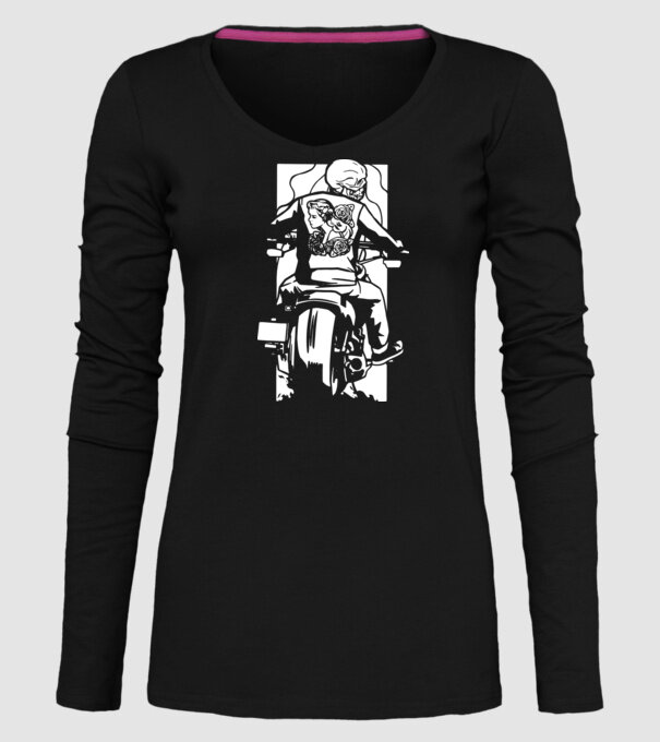 Craniu Motociclist model negru pe tricou