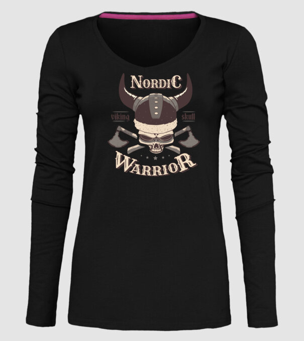 Nordic Warrior model negru pe tricou