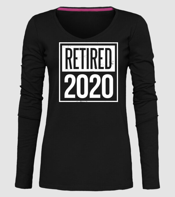 model negru pe tricou