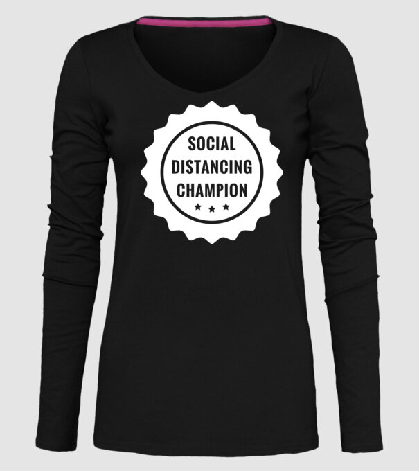 Social distancing champion model negru pe tricou