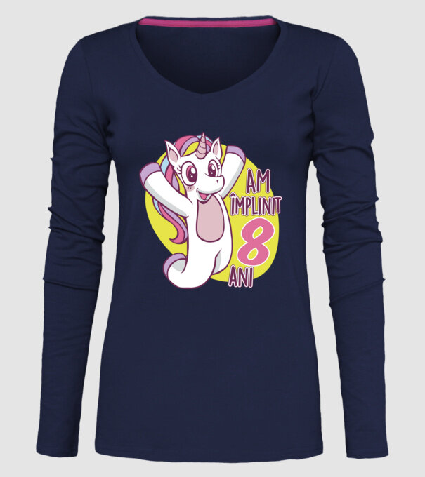 Am împlinit 8 ani model albastru închis pe tricou
