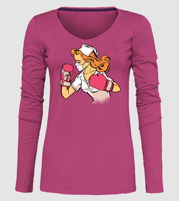 Asistentă Boxer model roz pe tricou