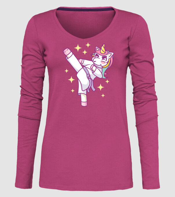 Karate unicorn model roz pe tricou