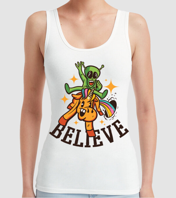 Unicorn Alien model alb pe tricou