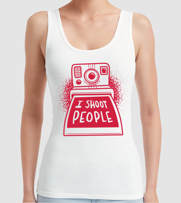 I shoot people - Fotograf model alb pe tricou