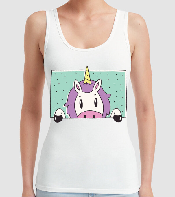 Unicorn curios model alb pe tricou