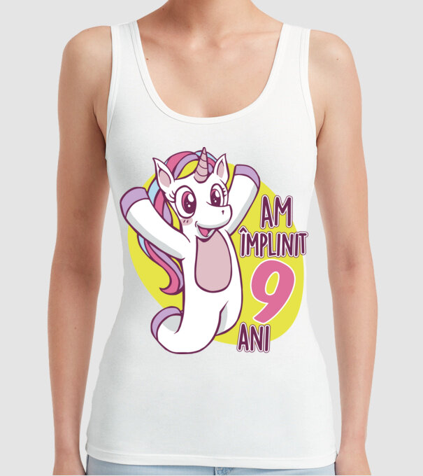 Am împlinit 9 ani model alb pe tricou