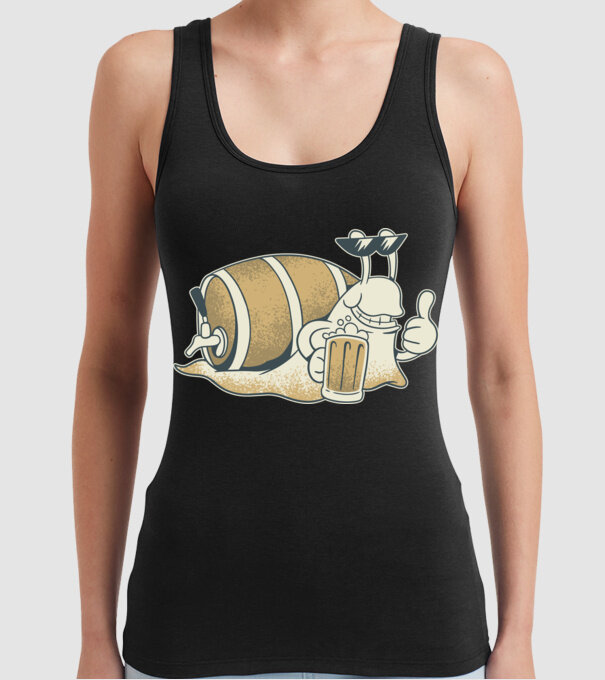 Melc cu bere model negru pe tricou