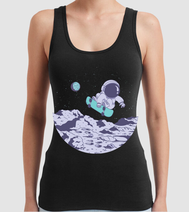 Astronaut Skateboarder model negru pe tricou