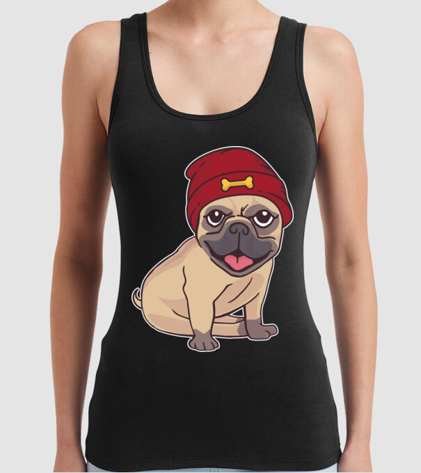 Mops cu șapcă model negru pe tricou