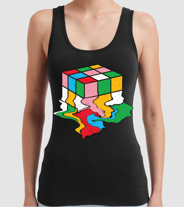 Cub Rubik topindu-se model negru pe tricou