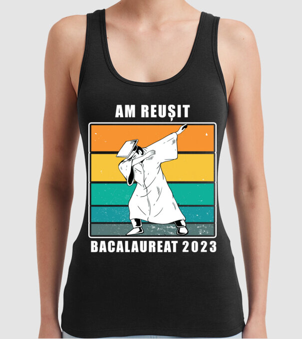 Am reușit 2023 model negru pe tricou