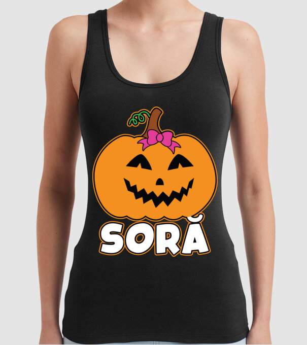 soră model negru pe tricou