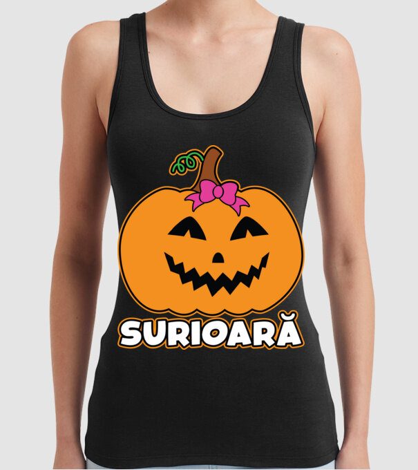 surioară model negru pe tricou