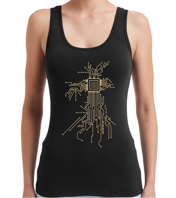  model  pe tricou