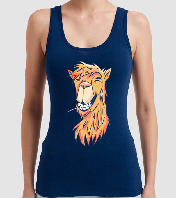 Cap de Lama model albastru închis pe tricou