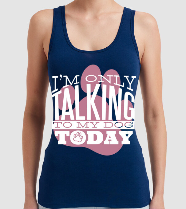 Azi vorbesc numai cu câinele meu model albastru închis pe tricou