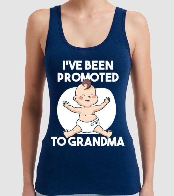 Am devenit bunică model albastru închis pe tricou