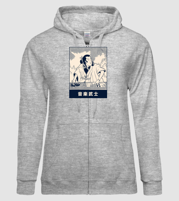 DJ Samurai model gri pe tricou