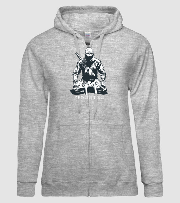 Ninja model gri pe tricou