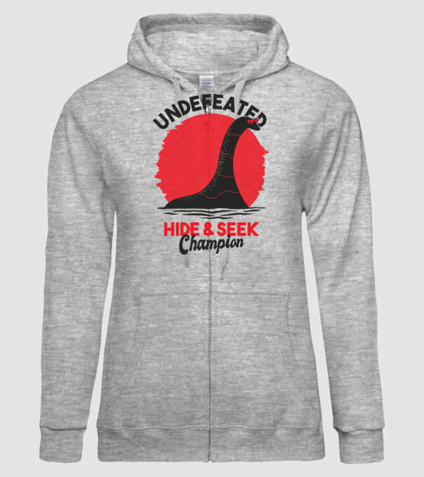 Undefeated Hide & Seek Champion model gri pe tricou