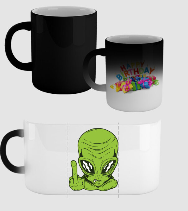 Alien arată degetul model negru pe tricou