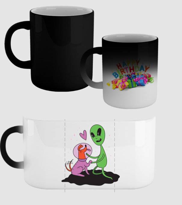Alien cu câine model negru pe tricou