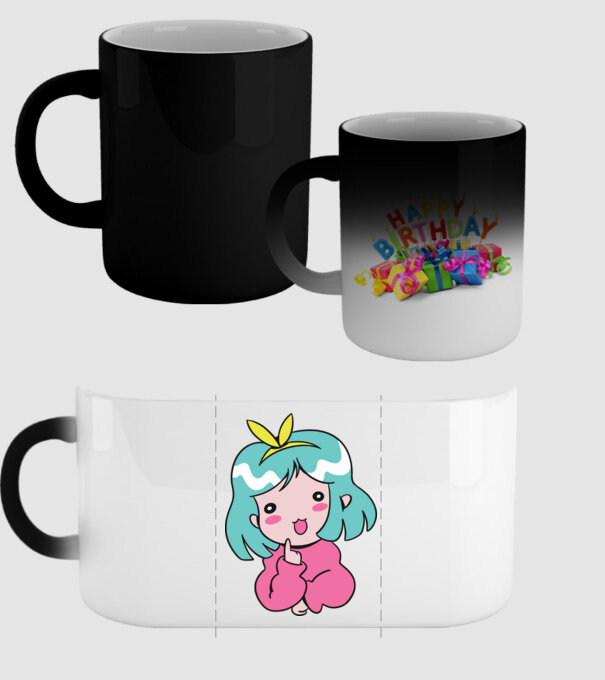 Fetiță drăguță Anime model negru pe tricou