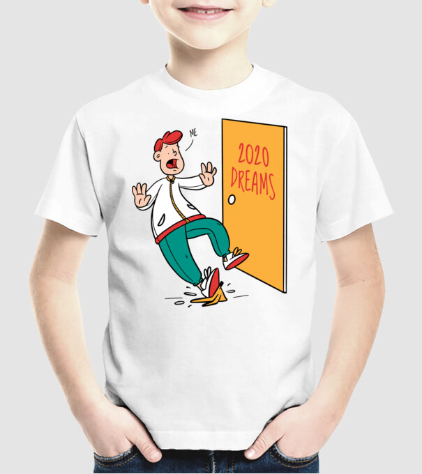 model alb pe tricou