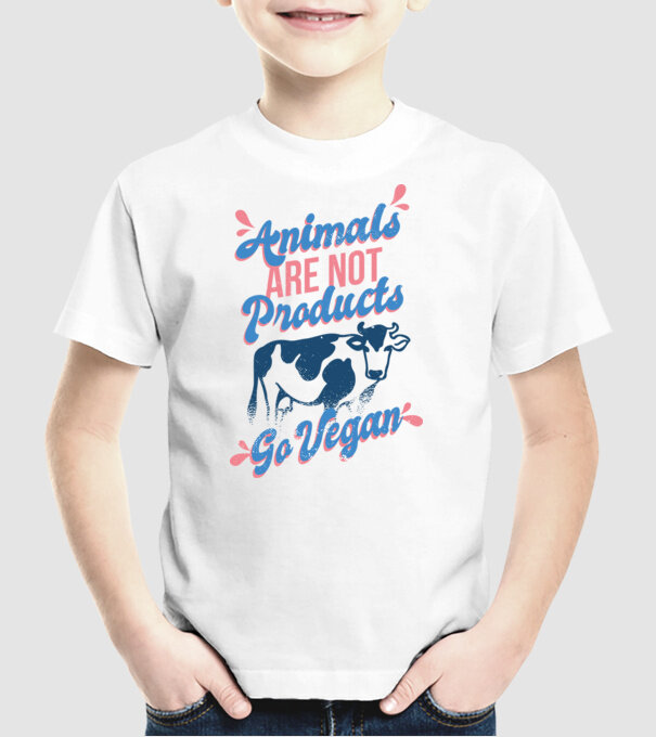 Animalele nu sunt produse, fii vegan tricou model alb pe tricou