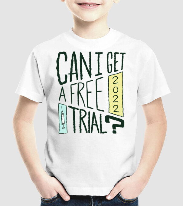  model alb pe tricou
