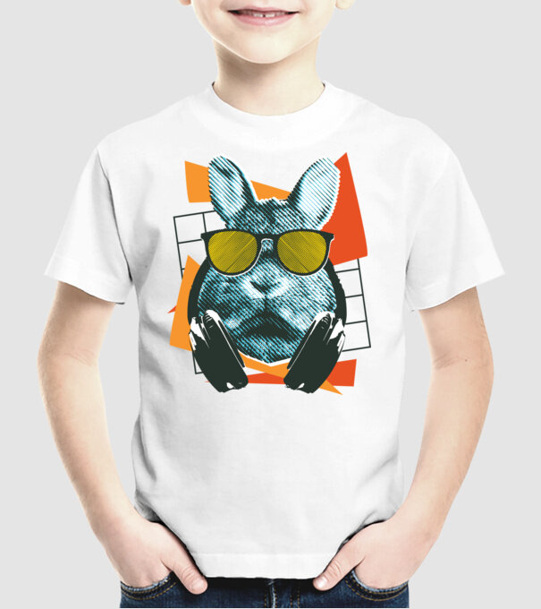 DJ Iepure model alb pe tricou